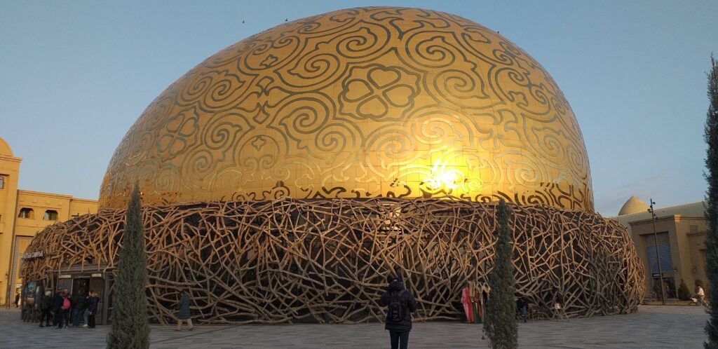 Moderné Lietajúce divadlo v kazašskom Turkistane